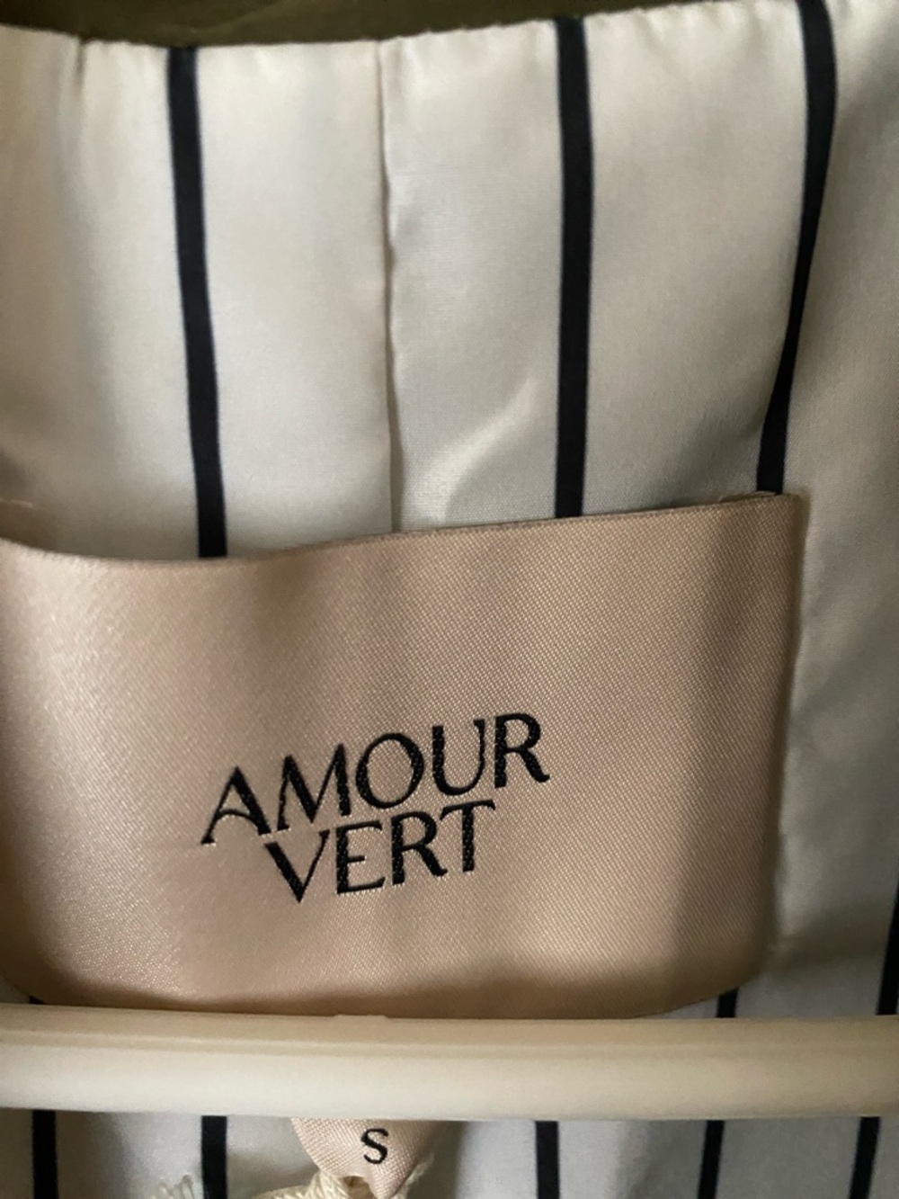Amour Vert Olive Green Double-Breasted Trench Coat - Picture 5 of 6